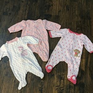 Size newborn footed sleepers
